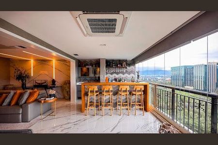 Apartamento à venda com 170m², 3 quartos e 3 vagas