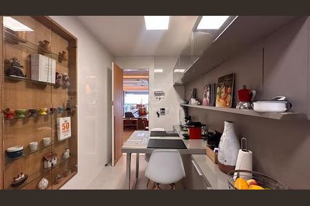 Apartamento à venda com 170m², 3 quartos e 3 vagas