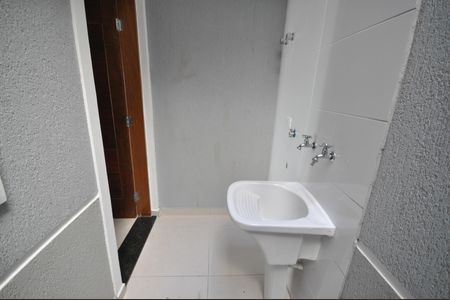 Casa à venda com 99m², 3 quartos e 1 vagaÁrea de Serviço