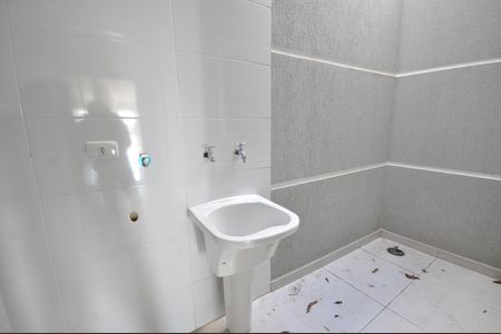 Casa à venda com 99m², 3 quartos e 1 vagaÁrea de Serviço