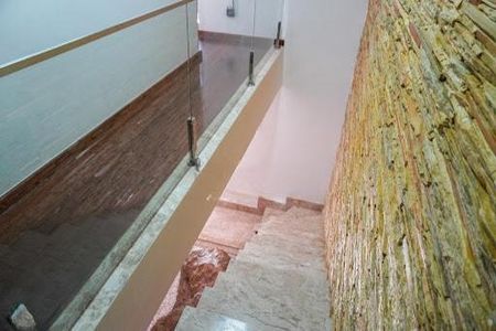 Casa à venda com 220m², 4 quartos e 2 vagas