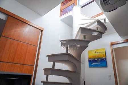 Casa à venda com 220m², 4 quartos e 2 vagas