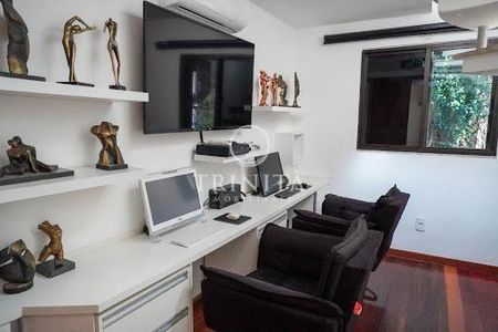 Casa à venda com 4 quartos, 220m² em Centro, Rio de Janeiro