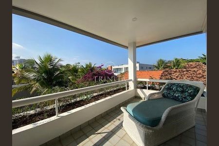 Casa à venda com 872m², 4 quartos e 4 vagas