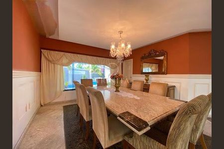 Casa à venda com 872m², 4 quartos e 4 vagas