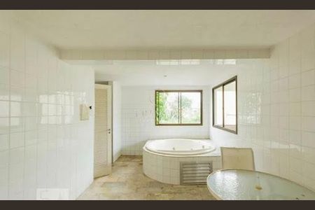 Apartamento à venda com 220m², 3 quartos e 2 vagas