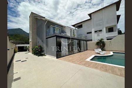 Casa à venda com 600m², 5 quartos e 4 vagas