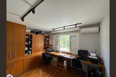 Casa à venda com 600m², 5 quartos e 4 vagas