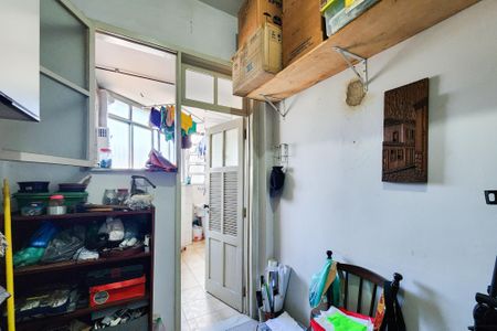 Apartamento à venda com 130m², 3 quartos e sem vagaQuarto de Serviço 