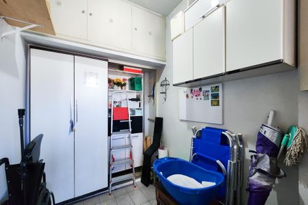 Apartamento à venda com 130m², 3 quartos e sem vagaQuarto de Serviço 