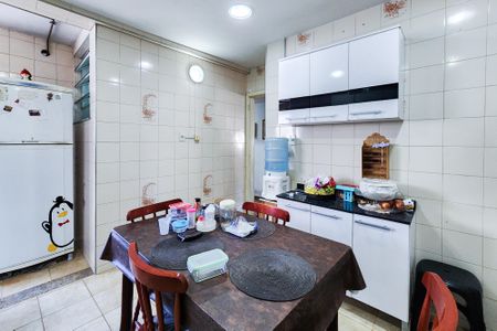 Apartamento à venda com 130m², 3 quartos e sem vagaCozinha 