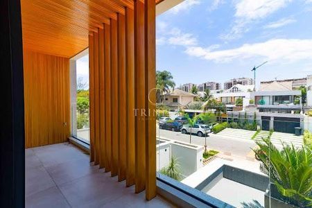 Casa à venda com 5 quartos, 460m² em Barra da Tijuca, Rio de Janeiro