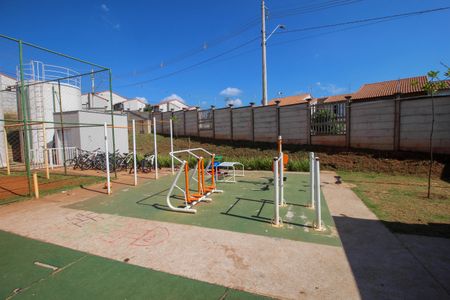 Casa de condomínio para alugar com 52m², 2 quartos e 2 vagas