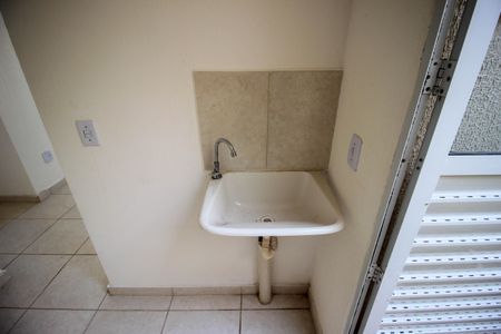 Casa de condomínio para alugar com 52m², 2 quartos e 2 vagas