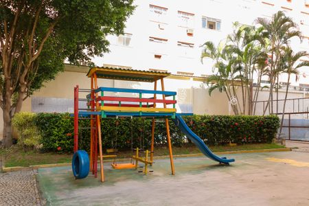 Apartamento à venda com 65m², 3 quartos e 1 vagaÁrea comum - Playground