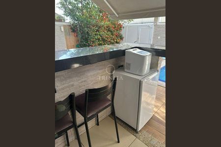 Casa à venda com 200m², 4 quartos e 2 vagas