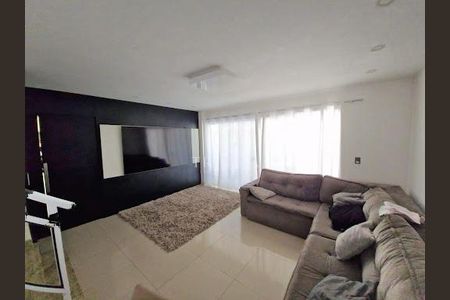 Casa à venda com 200m², 4 quartos e 2 vagas