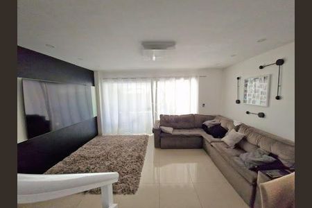 Casa à venda com 200m², 4 quartos e 2 vagas