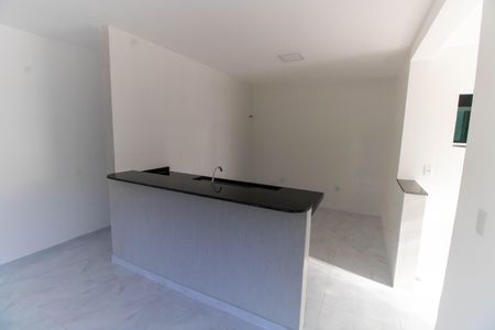 Apartamento para alugar com 60m², 2 quartos e sem vaga Apartamento para alugar com 60m², 2 quartos e sem vagaCozinha e Área de Serviço
