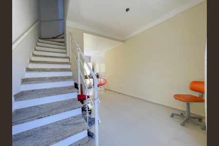 Sala de casa de condomínio para alugar com 2 quartos, 60m² em Santa Maria, Osasco