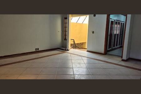 Casa à venda com 5 quartos, 600m² em Recreio dos Bandeirantes, Rio de Janeiro