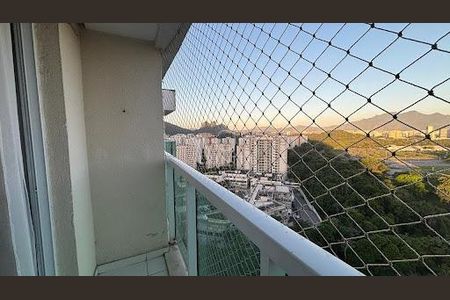 Apartamento à venda com 2 quartos, 71m² em Camorim, Rio de Janeiro