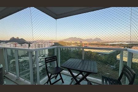 Apartamento à venda com 2 quartos, 71m² em Camorim, Rio de Janeiro