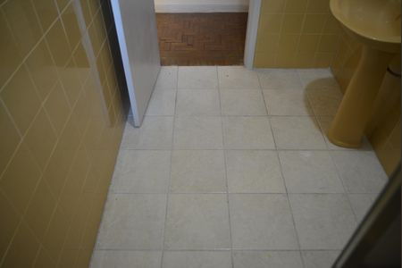 Casa à venda com 152m², 3 quartos e 2 vagasBanheiro Social