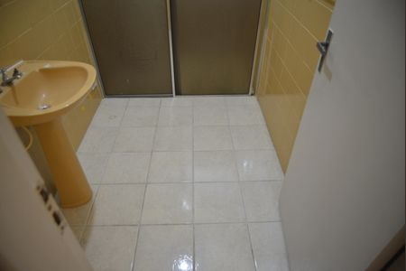 Casa à venda com 152m², 3 quartos e 2 vagasBanheiro Social