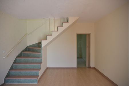 Casa à venda com 152m², 3 quartos e 2 vagasSala