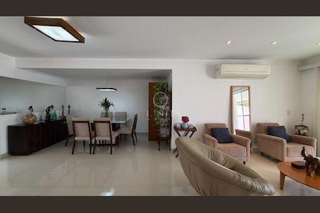 Casa à venda com 429m², 4 quartos e 2 vagas