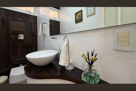 Casa à venda com 429m², 4 quartos e 2 vagas