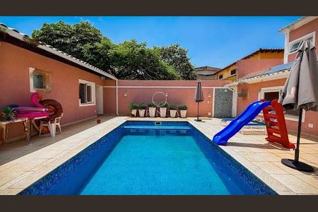 Casa à venda com 429m², 4 quartos e 2 vagas