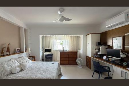 Casa à venda com 429m², 4 quartos e 2 vagas