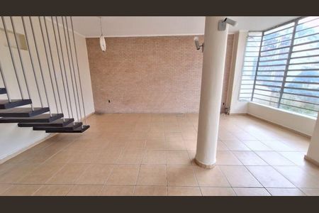 Casa à venda com 148m², 3 quartos e 1 vaga