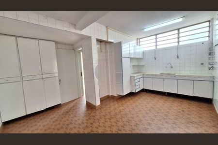 Casa à venda com 148m², 3 quartos e 1 vaga