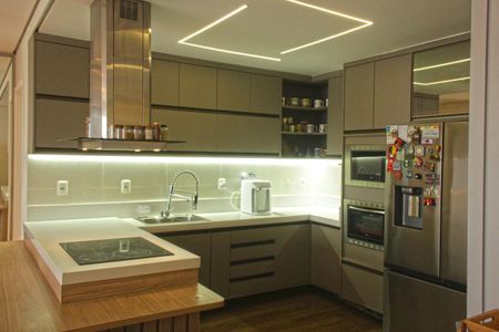 Apartamento para alugar com 98m², 2 quartos e 2 vagasCozinha e Área de Serviço