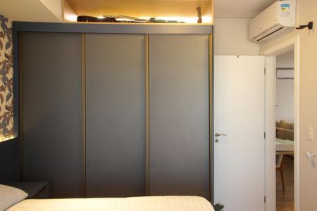 Suíte 1 de apartamento para alugar com 2 quartos, 98m² em Aparecida, Santos