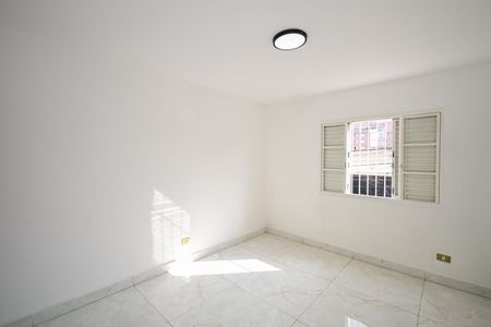 Casa para alugar com 140m², 3 quartos e 2 vagasSuíte