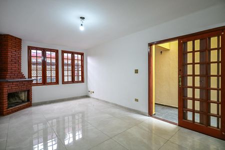 Casa para alugar com 140m², 3 quartos e 2 vagasSala