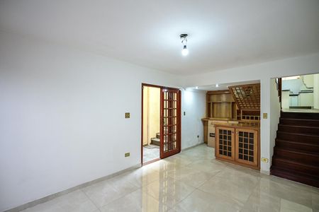 Casa para alugar com 140m², 3 quartos e 2 vagasSala