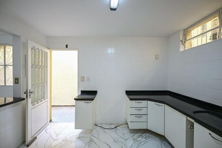 Casa para alugar com 140m², 3 quartos e 2 vagasCozinha