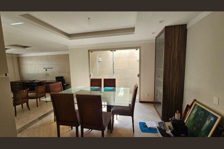 Casa à venda com 5 quartos, 306m² em São Francisco, Niterói