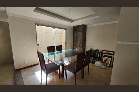 Casa à venda com 5 quartos, 306m² em São Francisco, Niterói