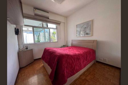 Apartamento à venda com 80m², 1 quarto e 1 vaga