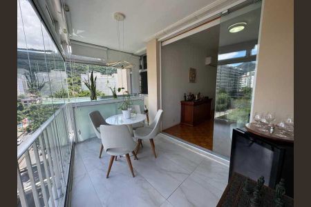 Apartamento à venda com 80m², 1 quarto e 1 vaga