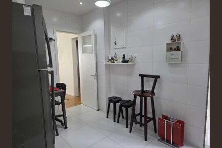 Apartamento à venda com 80m², 1 quarto e 1 vaga
