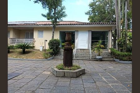Casa à venda com 200m², 3 quartos e 2 vagas