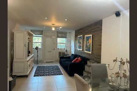 Casa à venda com 200m², 3 quartos e 2 vagas