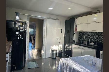 Casa à venda com 200m², 3 quartos e 2 vagas